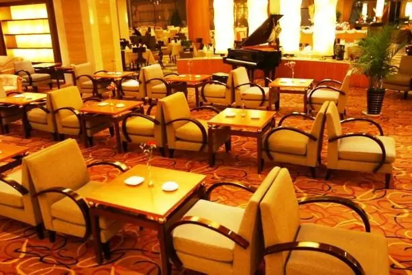 Yinlong Hotel