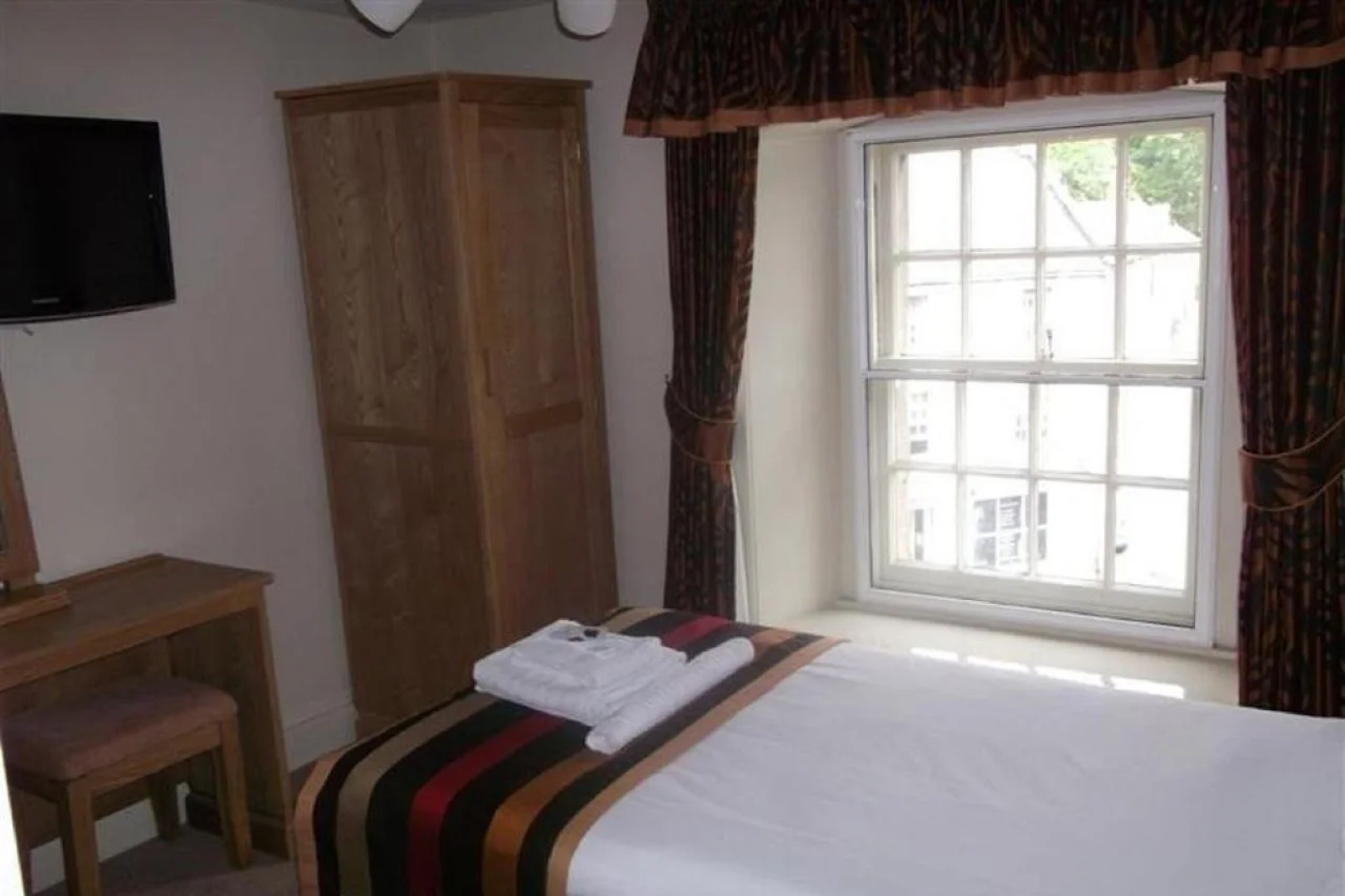 Radstock Hotel – RelaxInnz