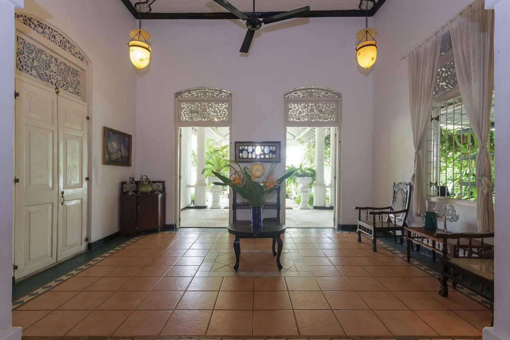 Royce Boutique Hotel