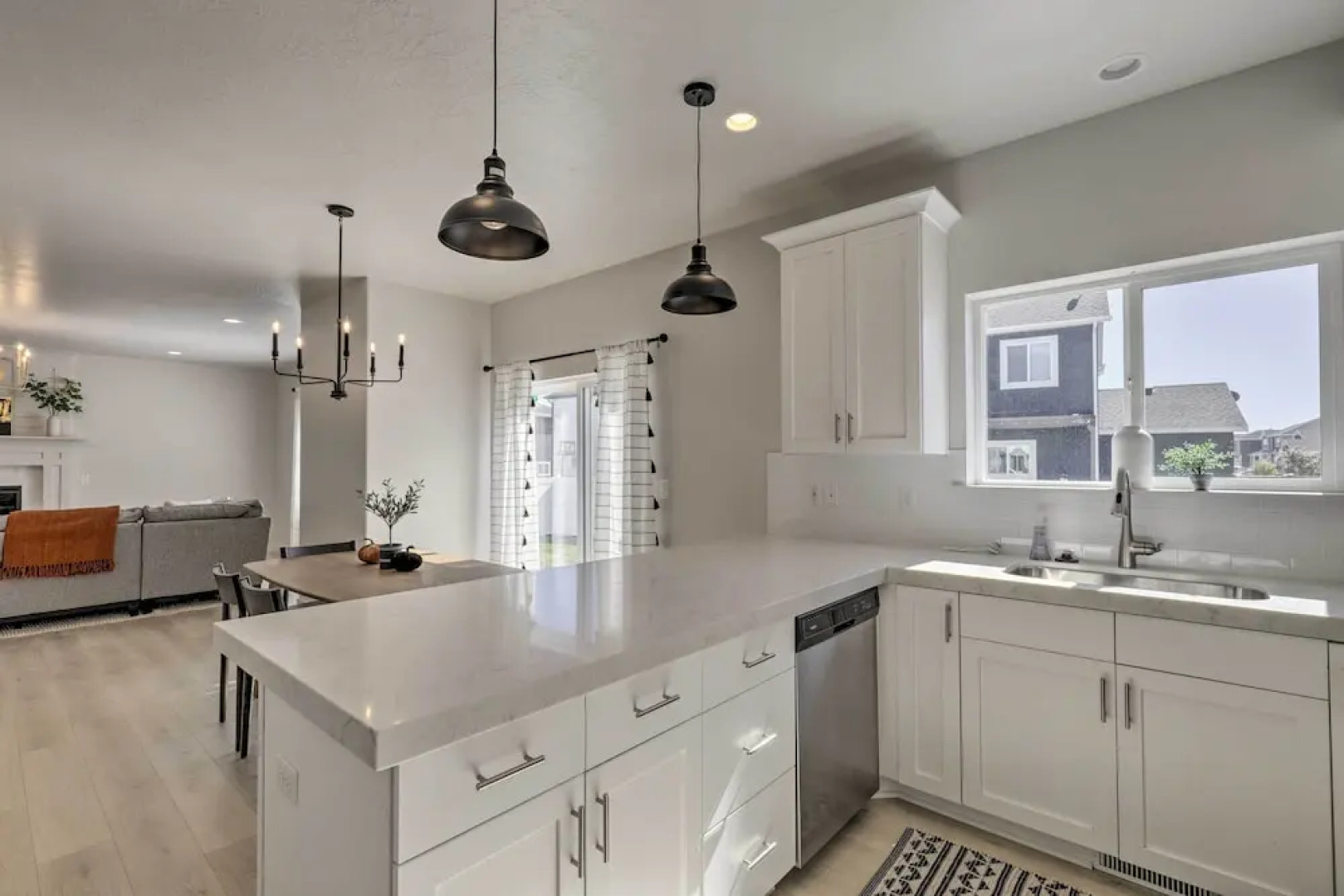 Lovely Vineyard Getaway < 1 Mi to Utah Lake!