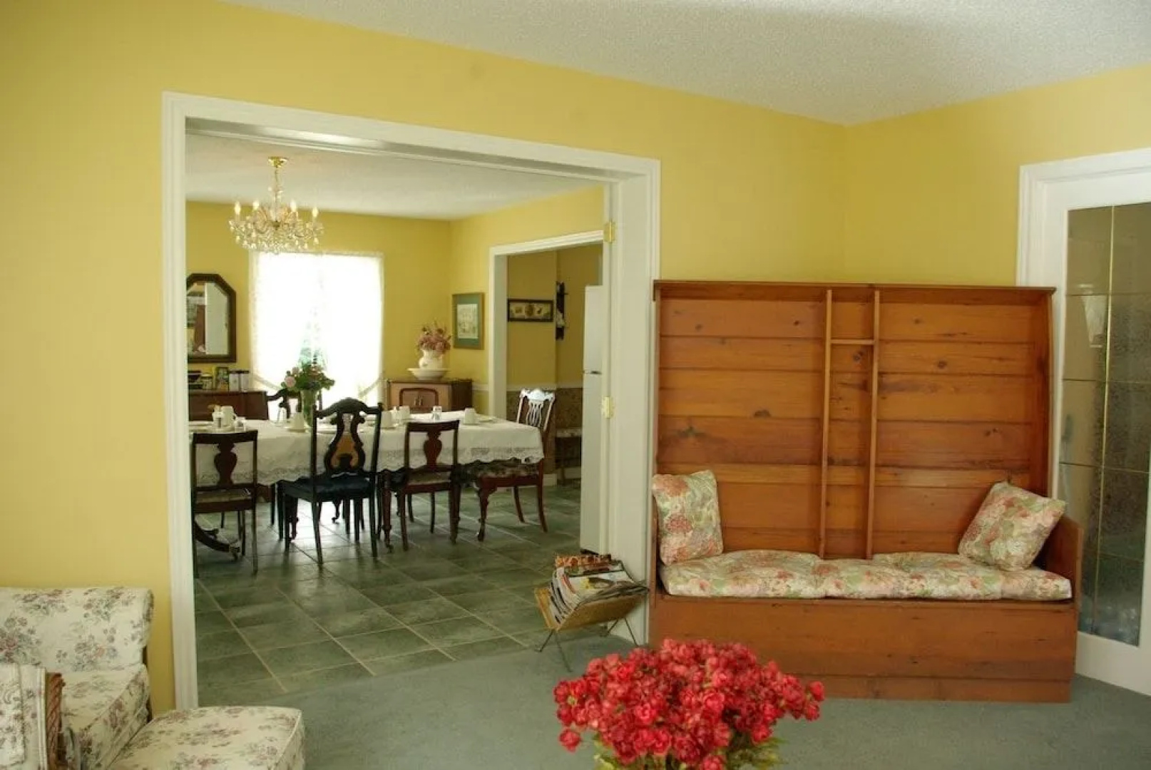 Abagale's Victorian Hot Tub and Suites