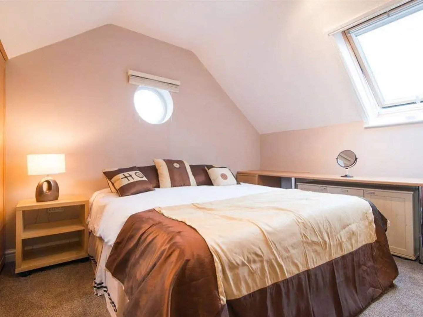 The Loft Apartment at Piggotts Hall