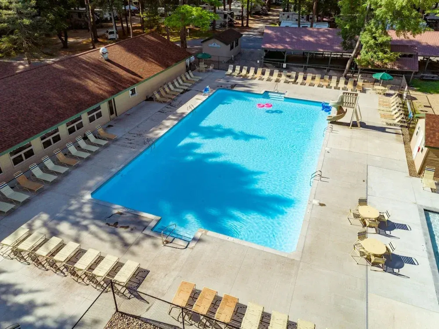 Sun Retreats Adirondack Gateway