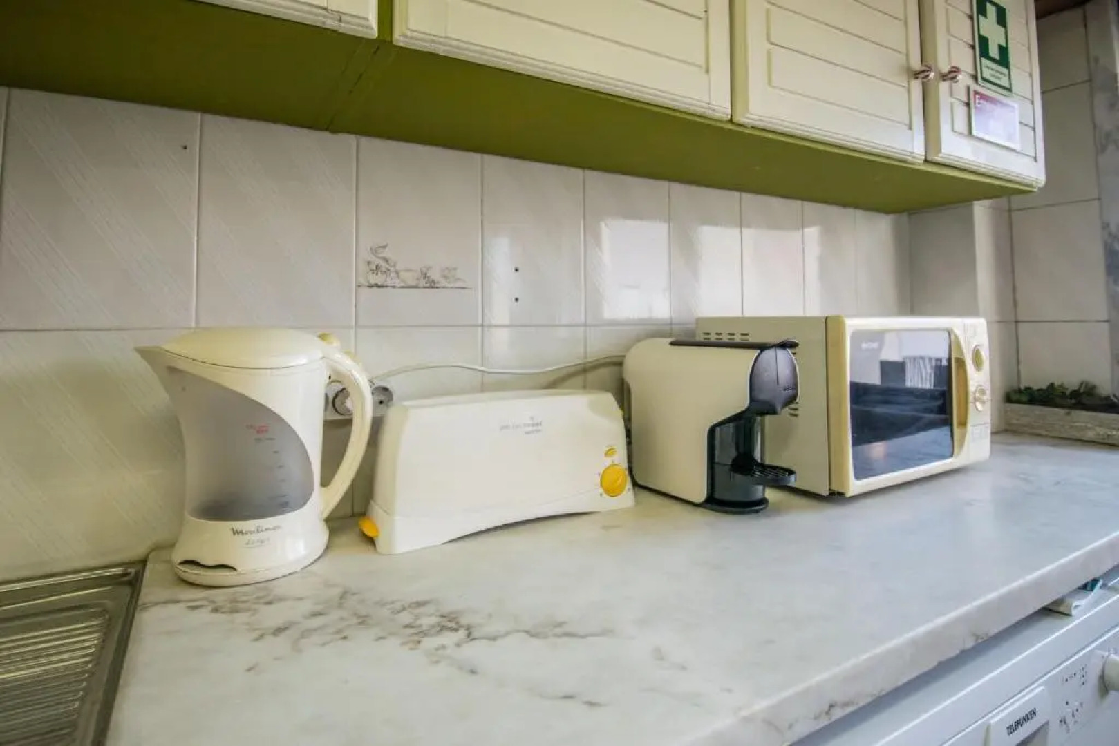 Perfect to Enjoy Lisbon Cascais and Sintra at 1200 metres to metro blue line and Sintra Rail line