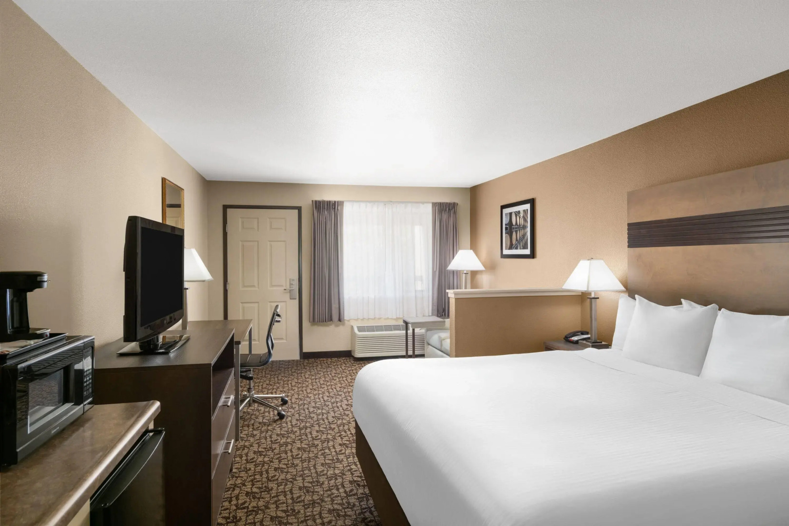 Hawthorn Suites by Wyndham Napa Valley