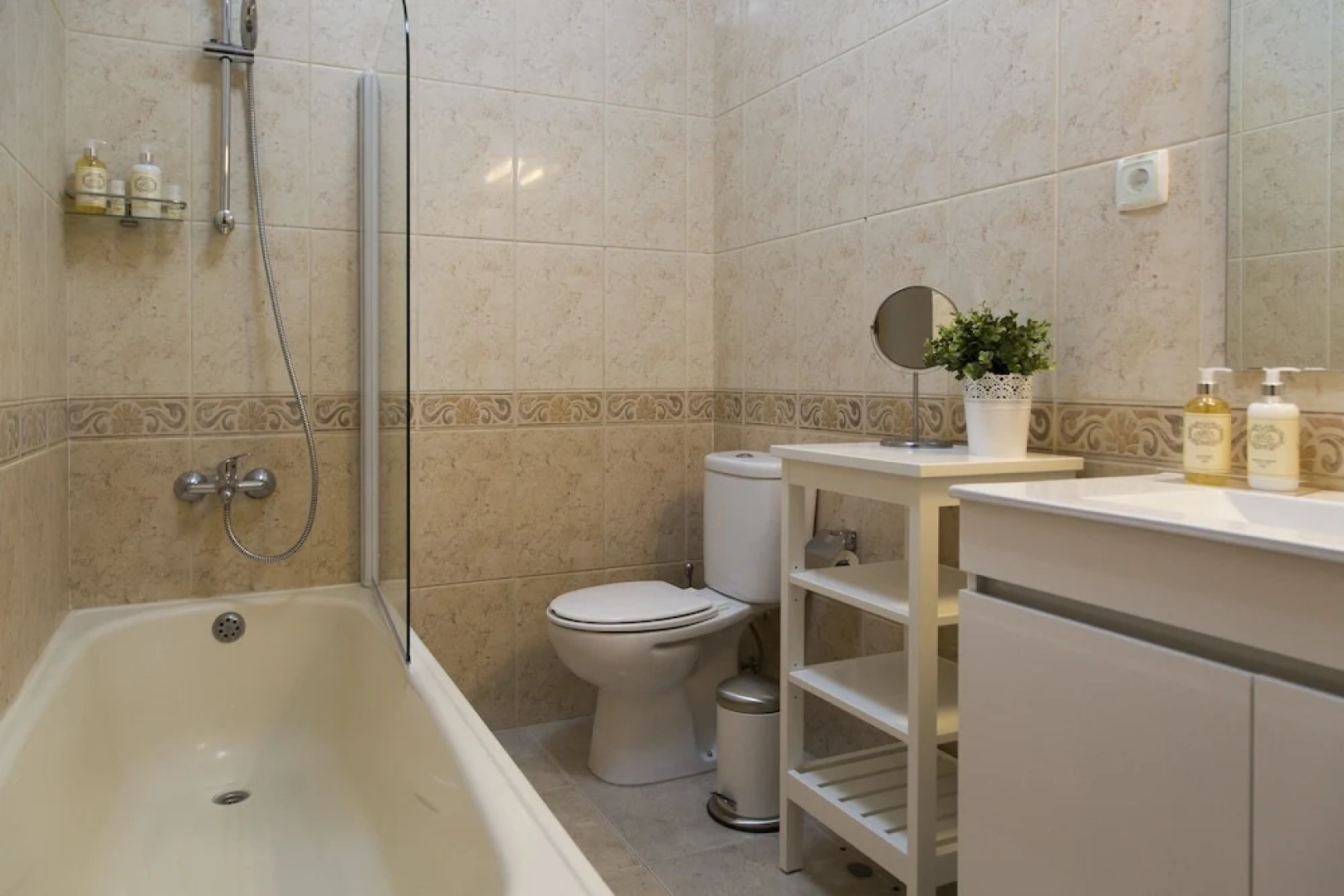 AHG- Alcochete Guest House Unip Lda