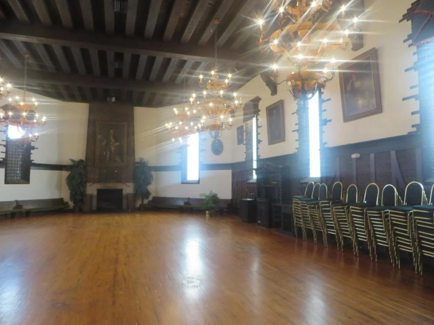 Urbana Landmark Hotel