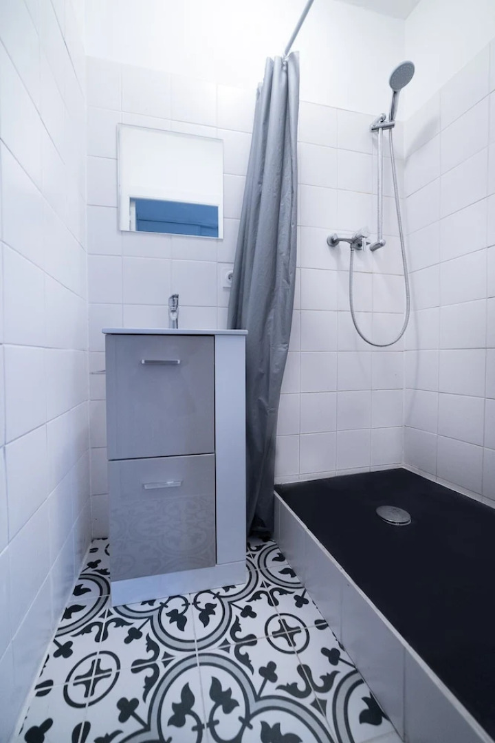 Intimate Flat Roannais