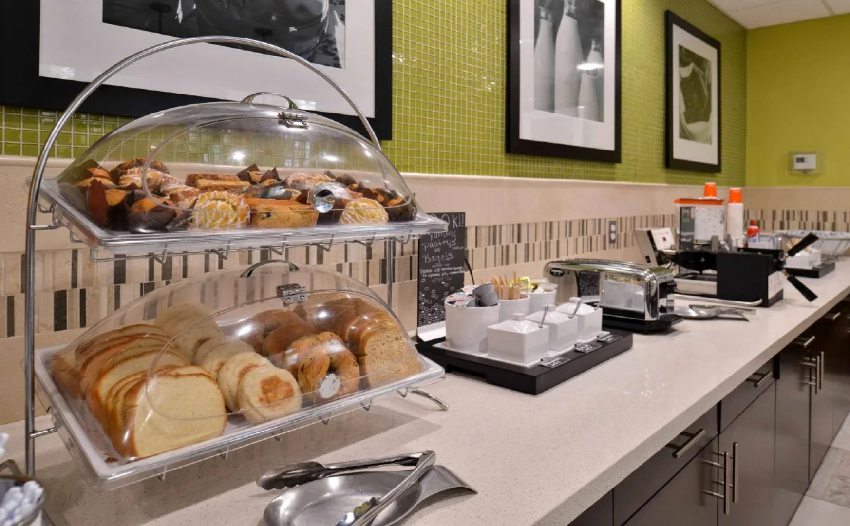 Hampton Inn & Suites Dallas Market Center