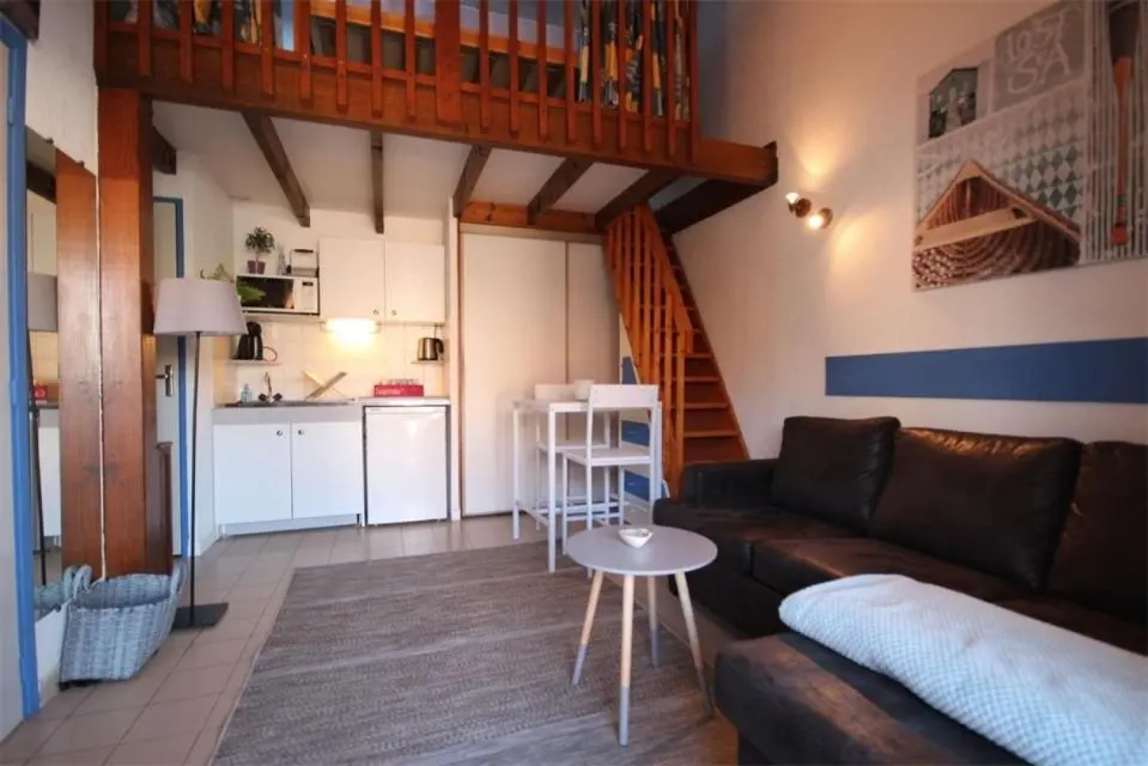 Belle villa climatisée 4 couchages a 100 m de la plage 1 chambre 1 mezzanine terrasse parking dans résidence sécurisée LRVM98