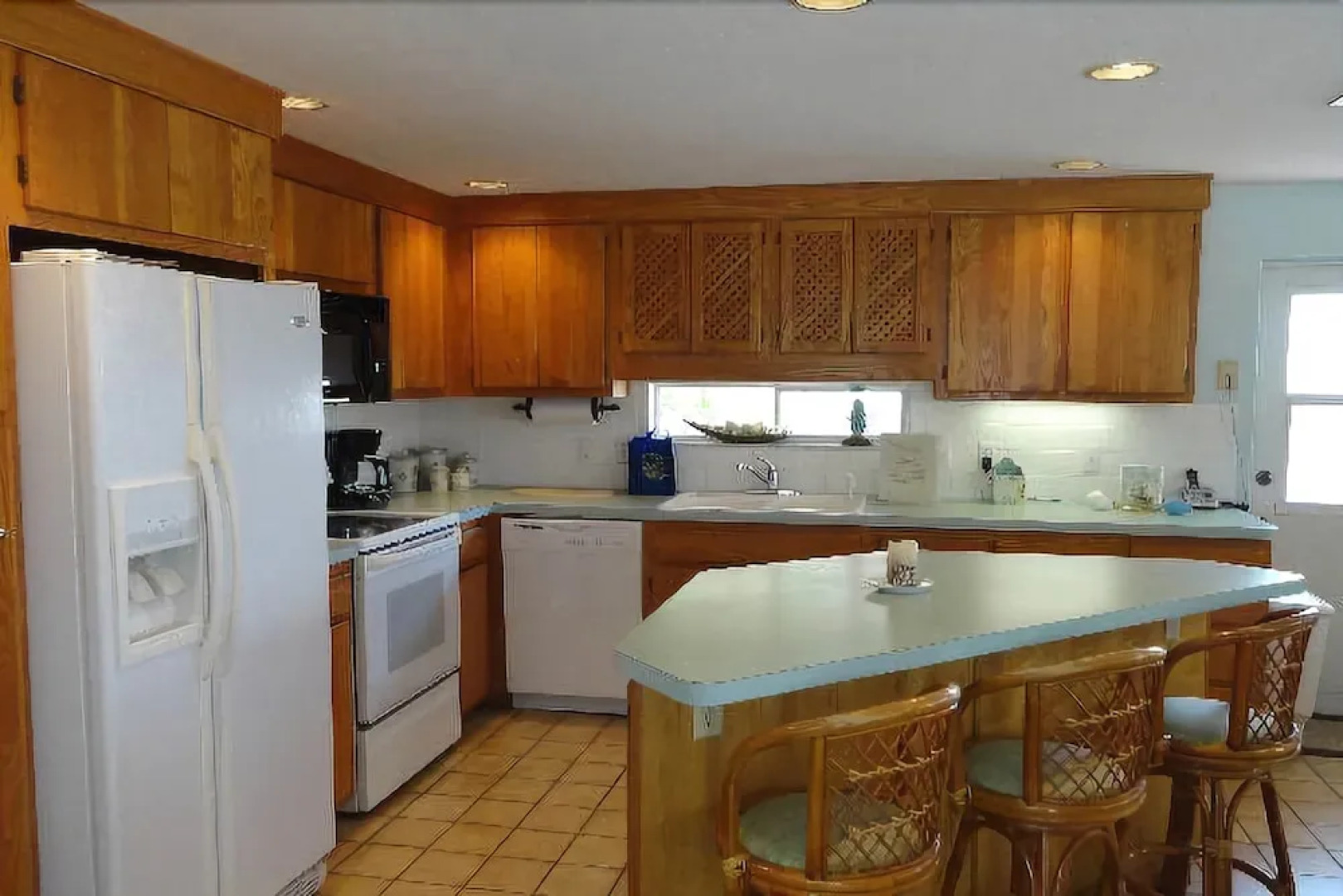 Jukes Beach House by RedAwning