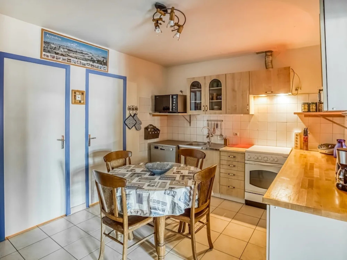 Quiant Holiday Home in Azille With Terrace