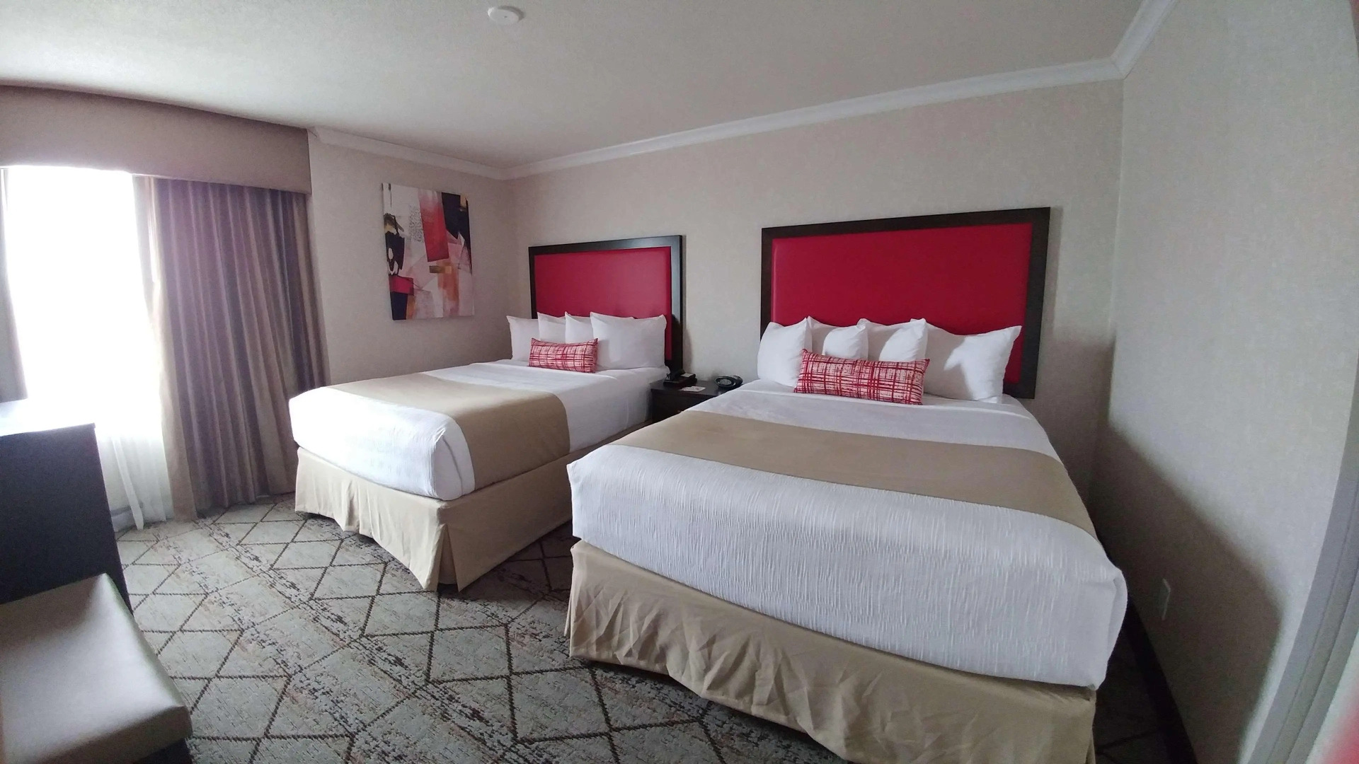 Best Western Plus Rose City Suites
