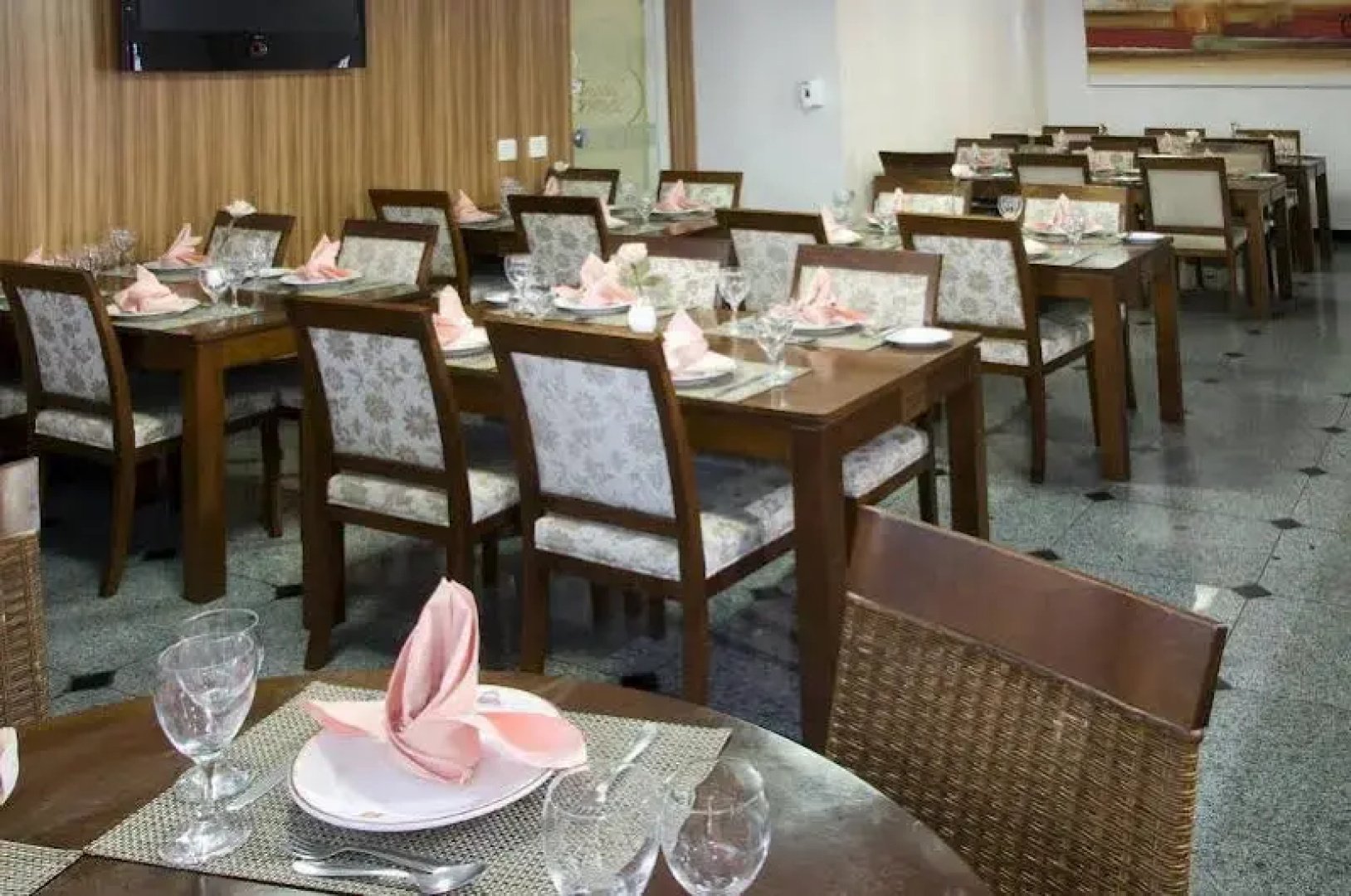 Bristol Golden Plaza Hotel