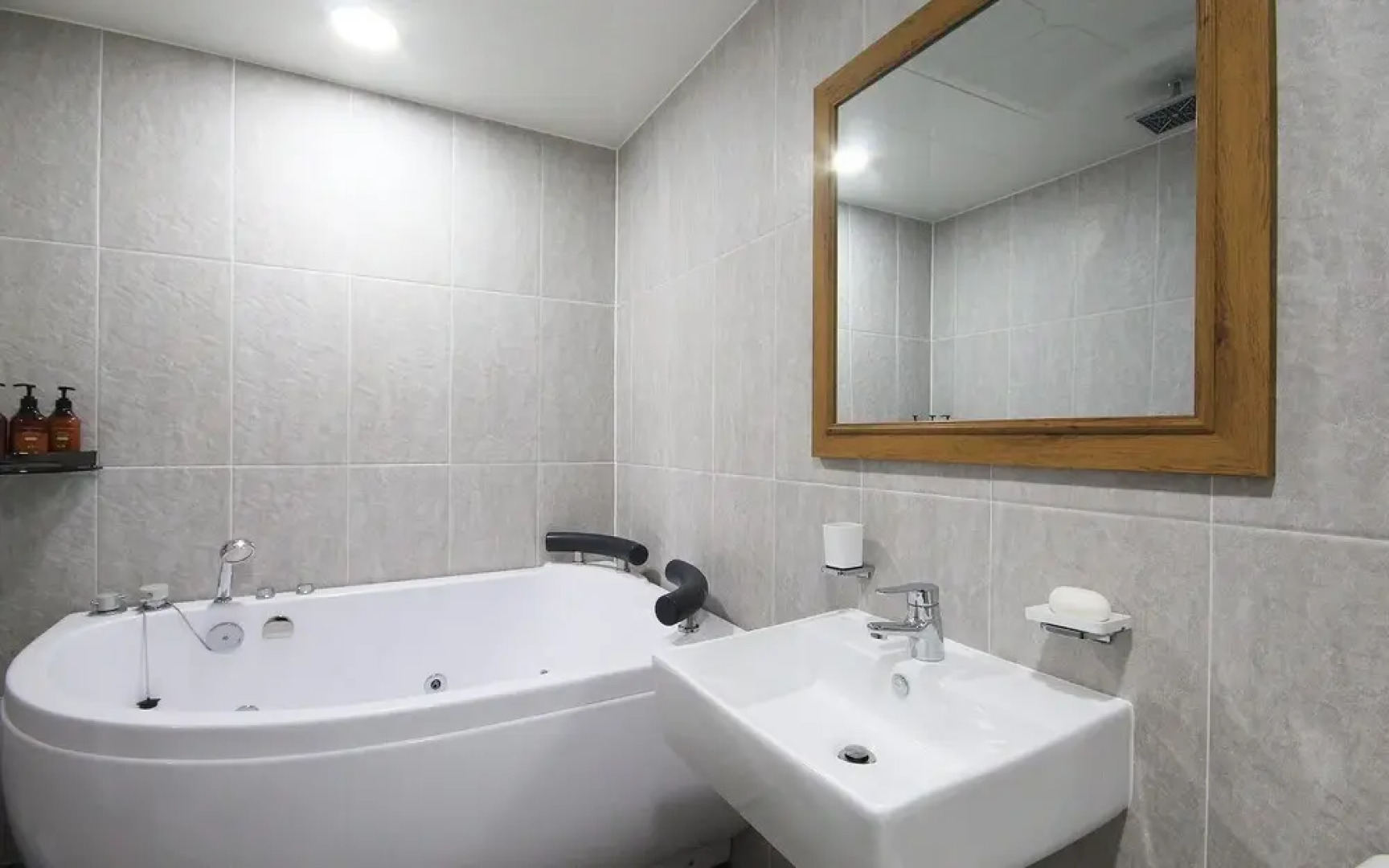 Naju Trump Self Check-in Motel