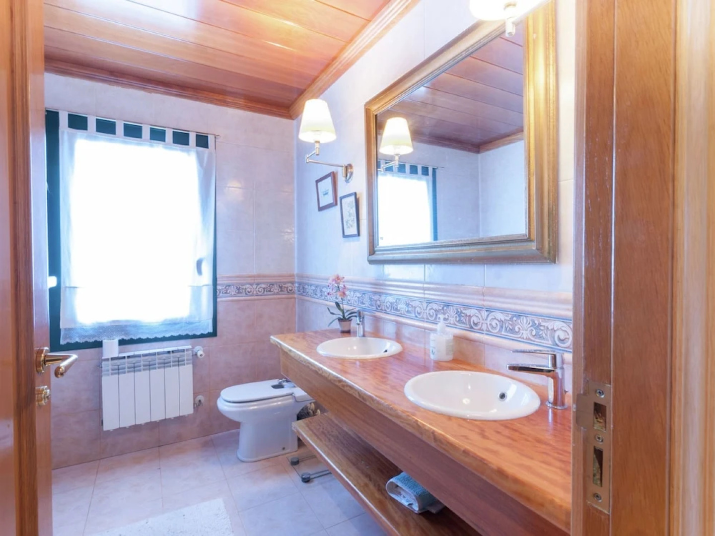 Luring Holiday Home in Girona With Swimming Pool