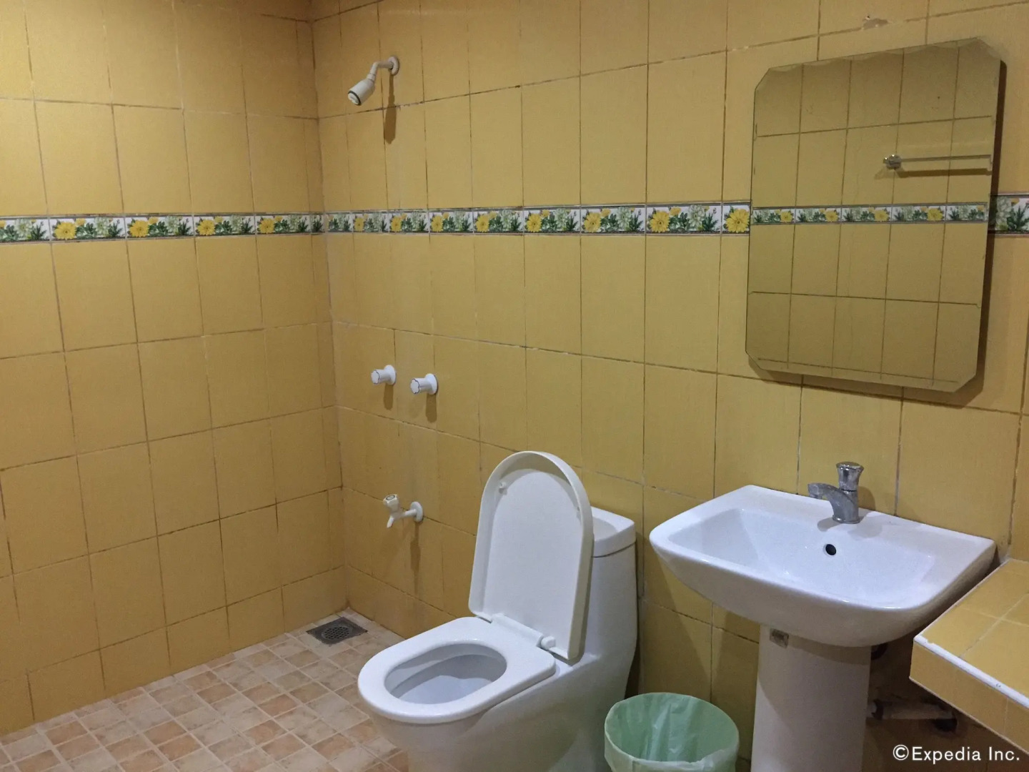 Dumaluan Beach Resort