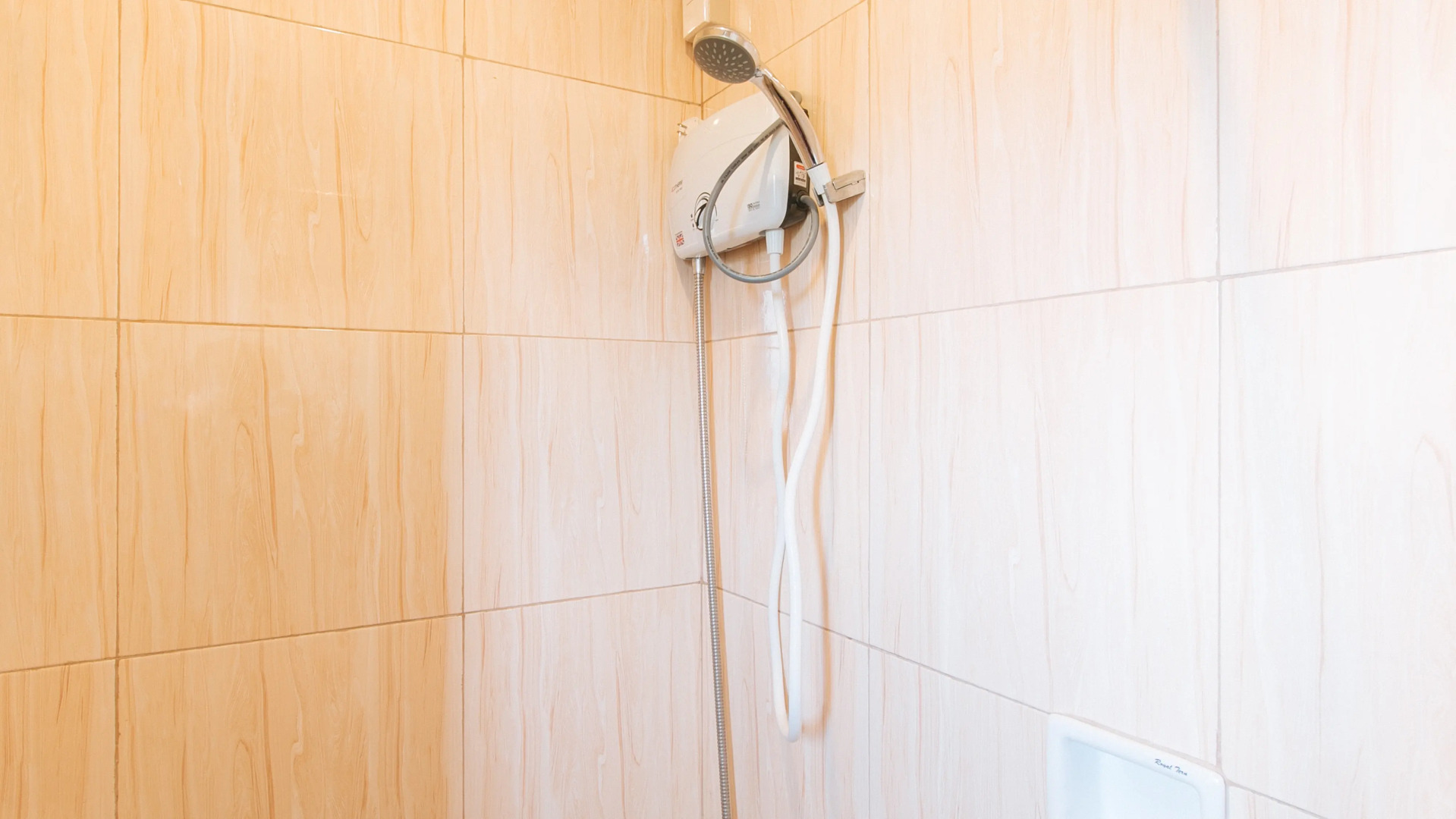 RedDoorz near Christ the King Medical Center