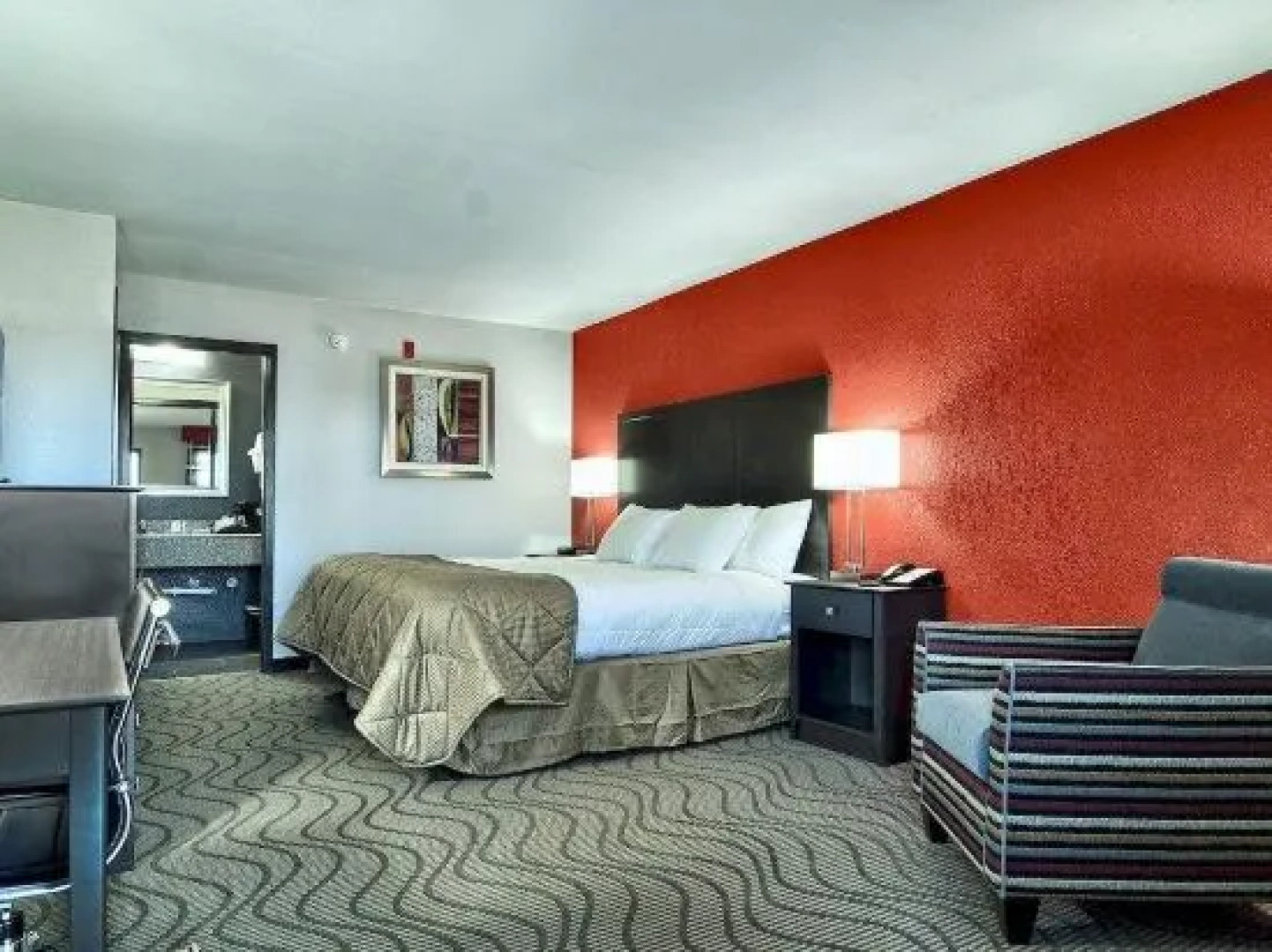 Clarion Inn & Suites Russellville I40