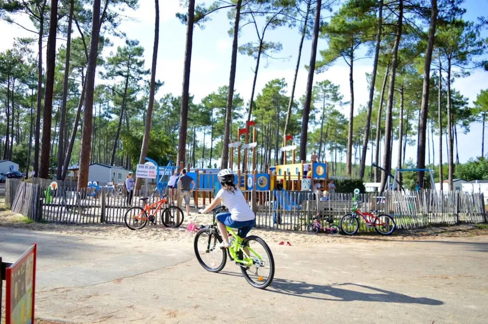 Bungalow With 3 Bedrooms in Saint-julien-en-born, With Shared Pool, Furnished Terrace and Wifi - 14 km From the Beach