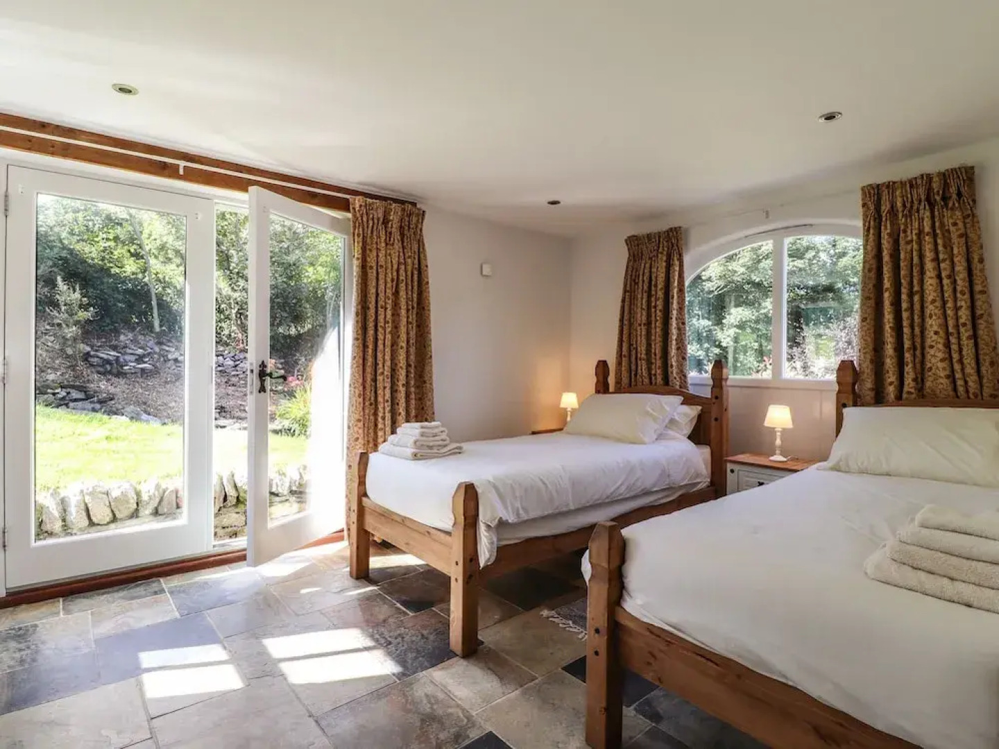 Y Felin at Coed Cadw