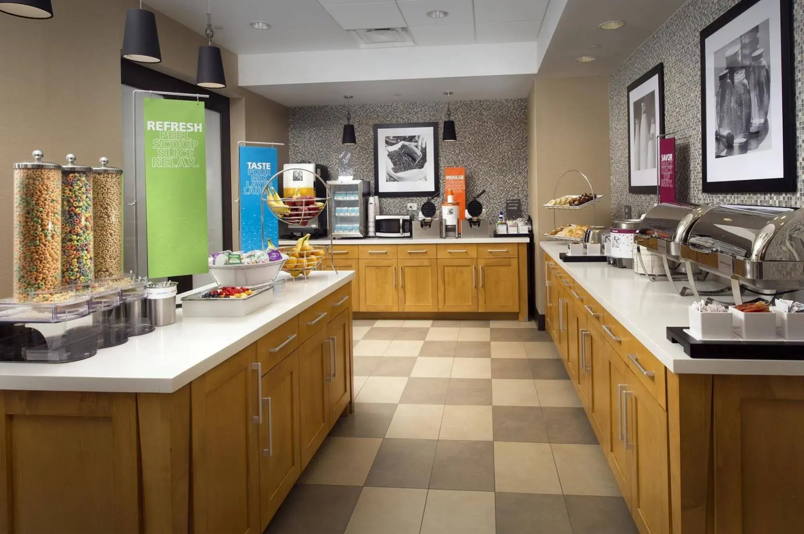 Hampton Inn & Suites Falls Church