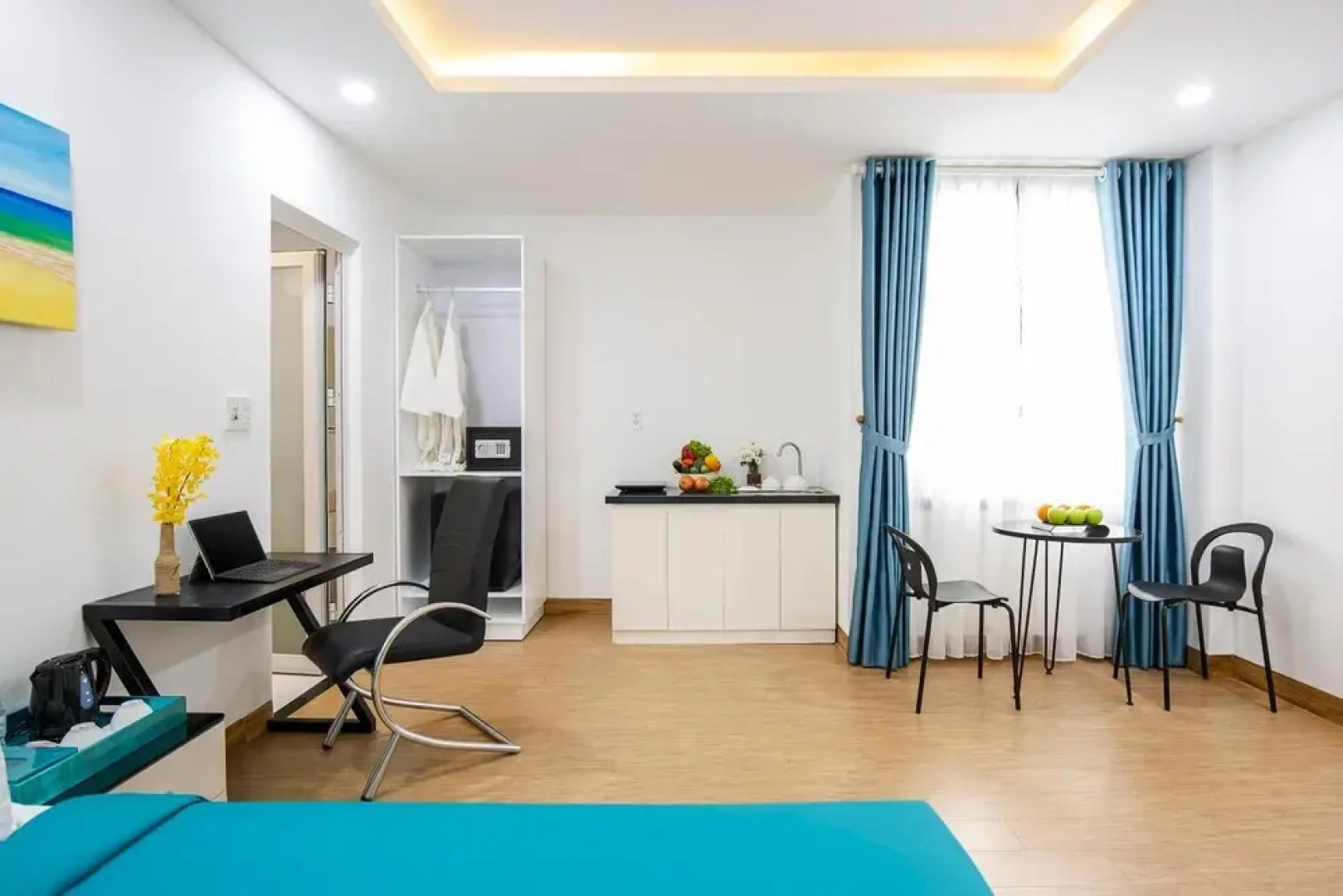 Lyn's Hotel & Apartment