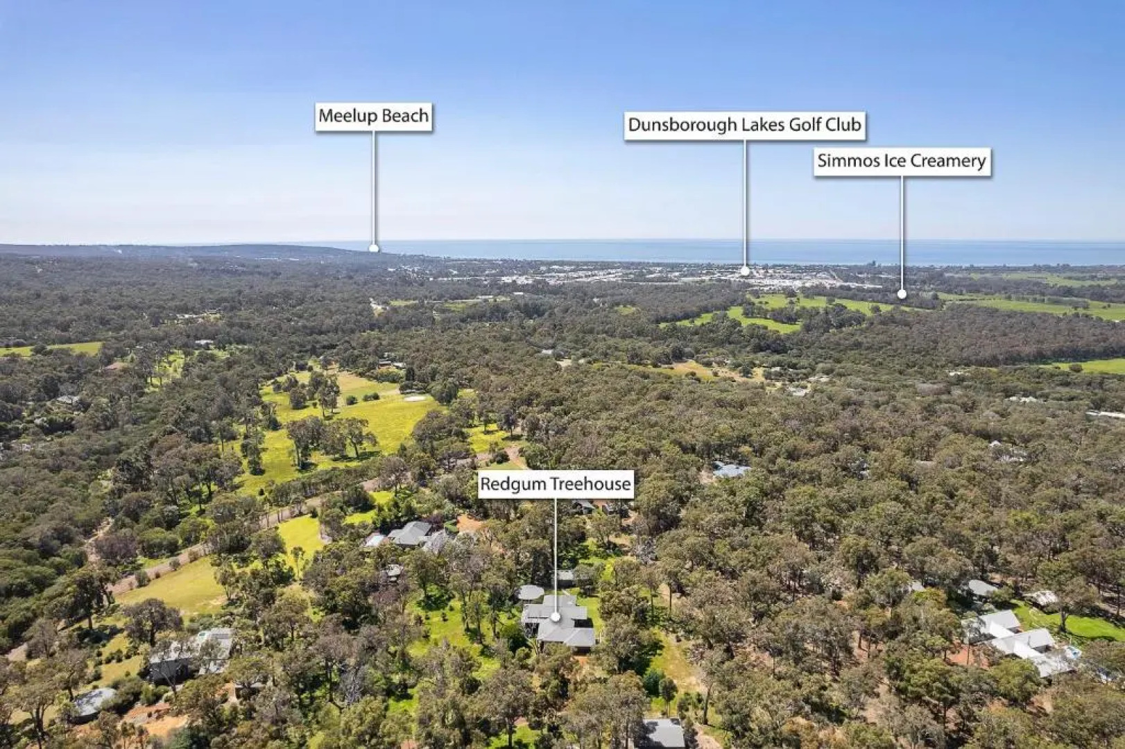 Redgum Treehouse - Outstanding luxury in the heart of wine country and minutes from the beaches