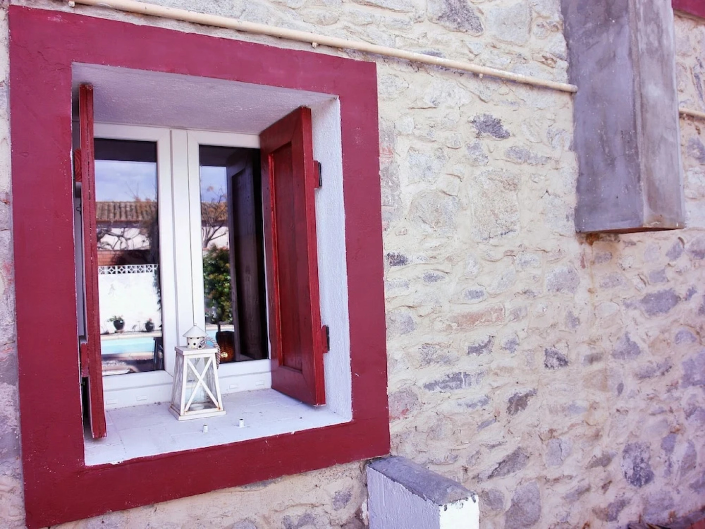 Rustic Cottage in Vilacolum With Swimming Pool