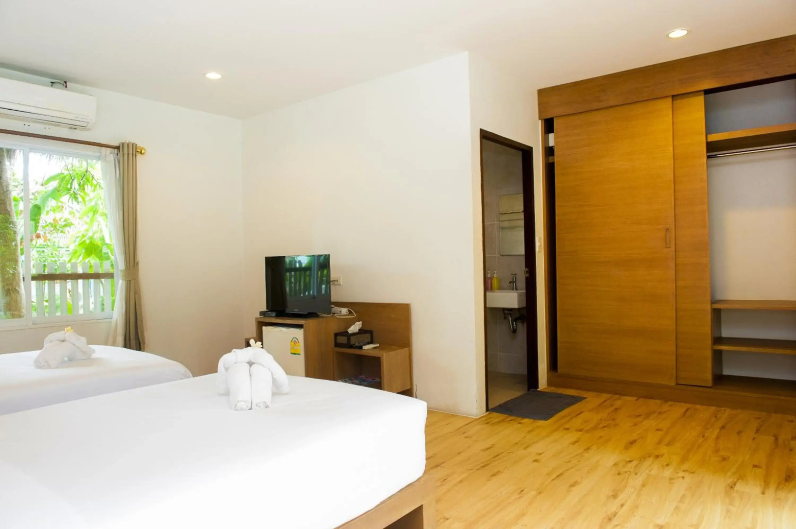 Larissa Samed resort