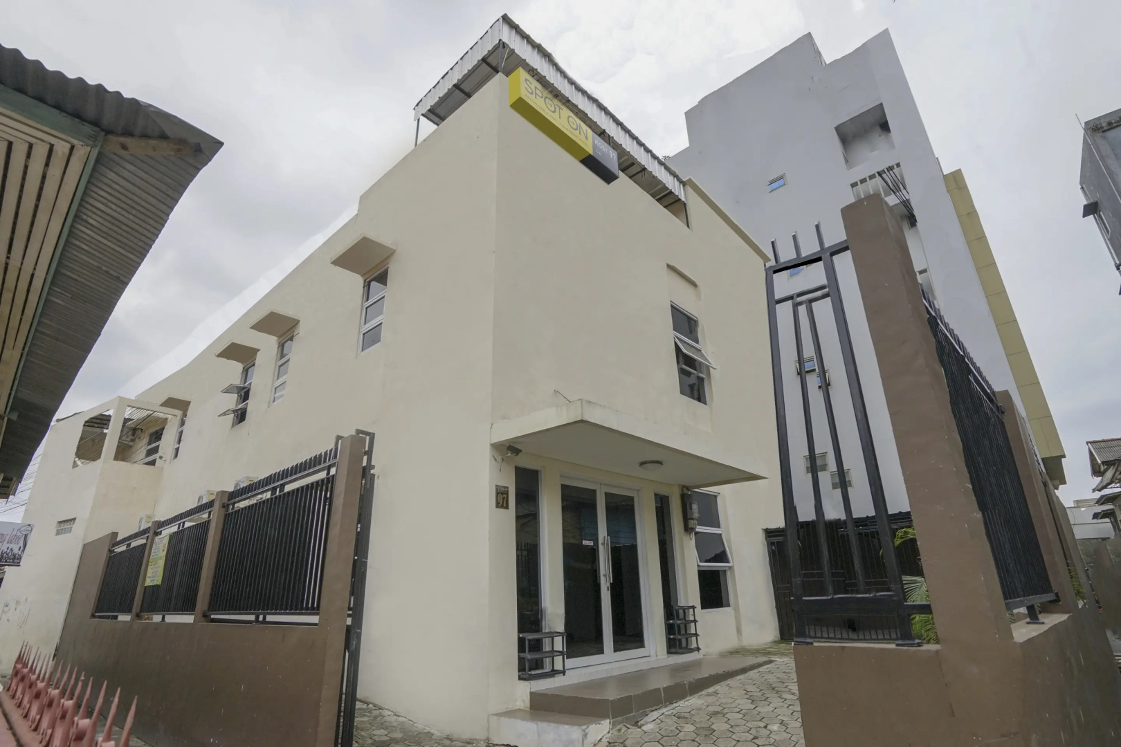 SPOT ON 2246 Kost 97 Syariah