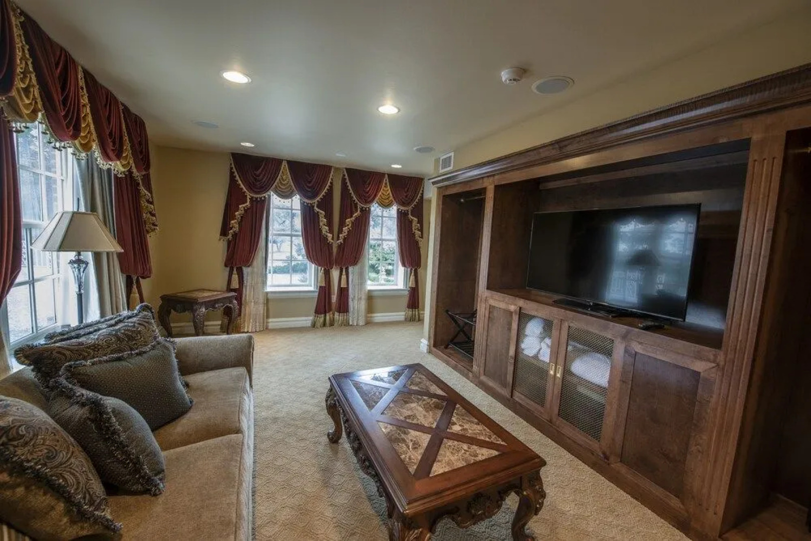 Dominion Gardens and Hotel