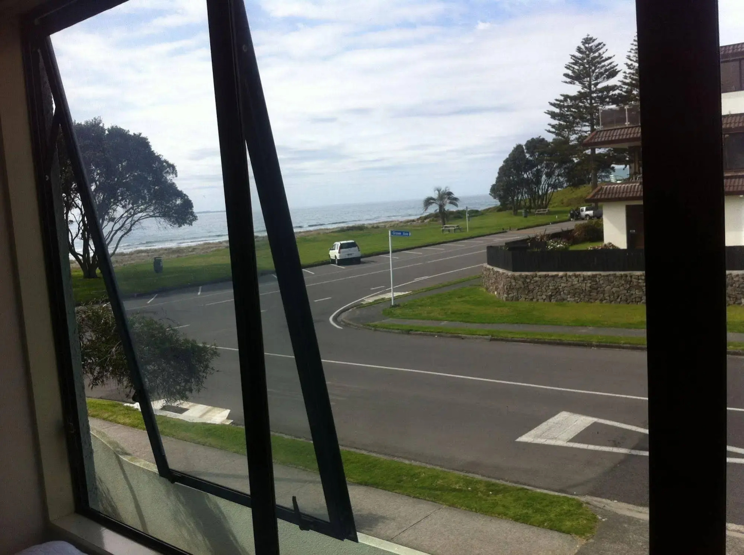 Ocean Waves Hotel