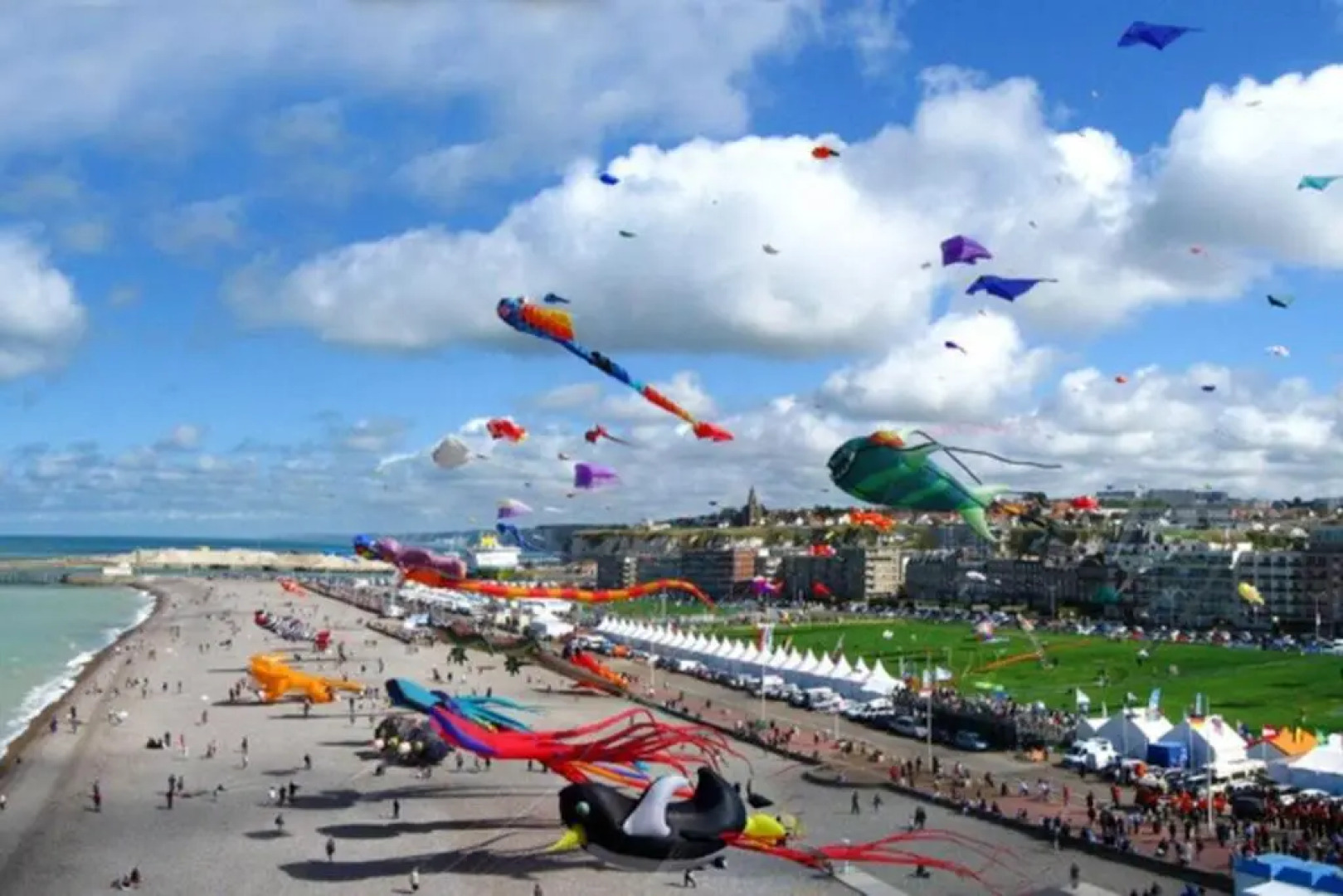 Maison de 3 chambres avec vue sur la ville et wifi a Arques la Bataille