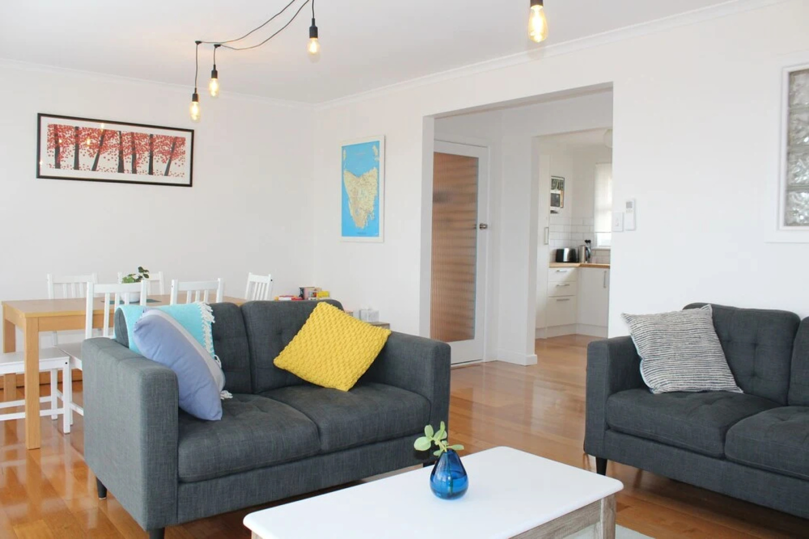 Newly Renovated Villa - Waters Edge