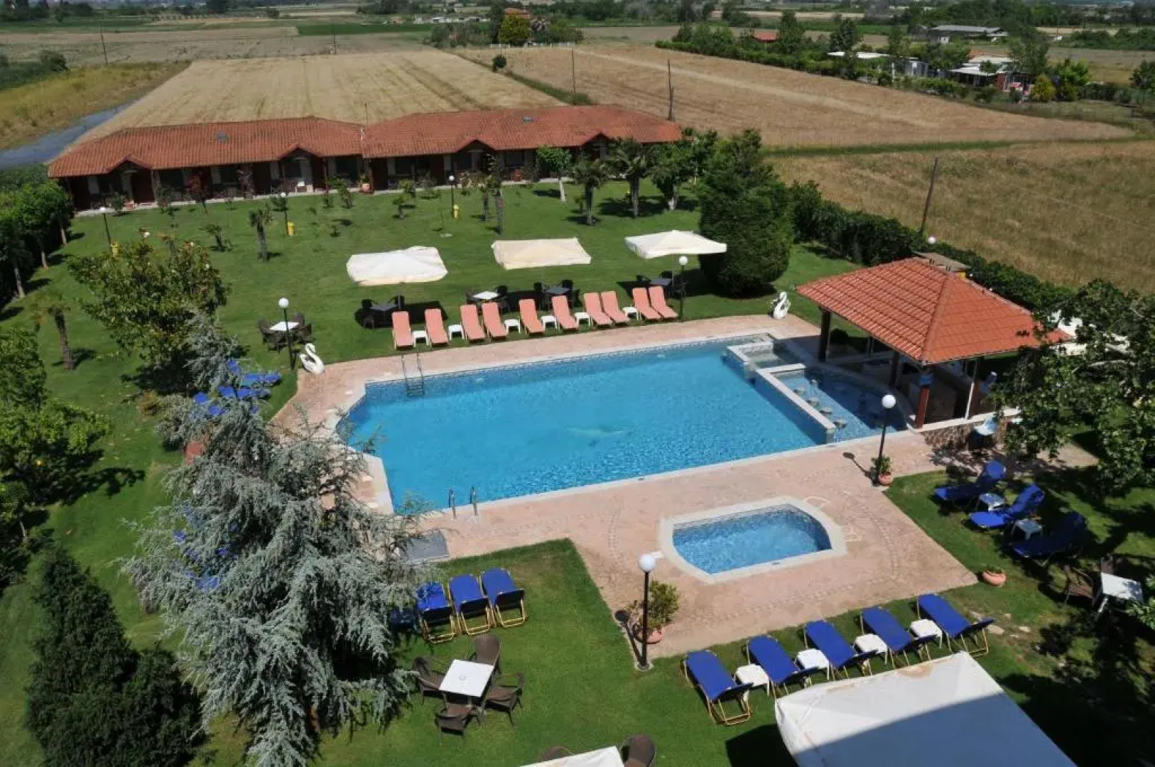 Denis Hotel and Bungalows