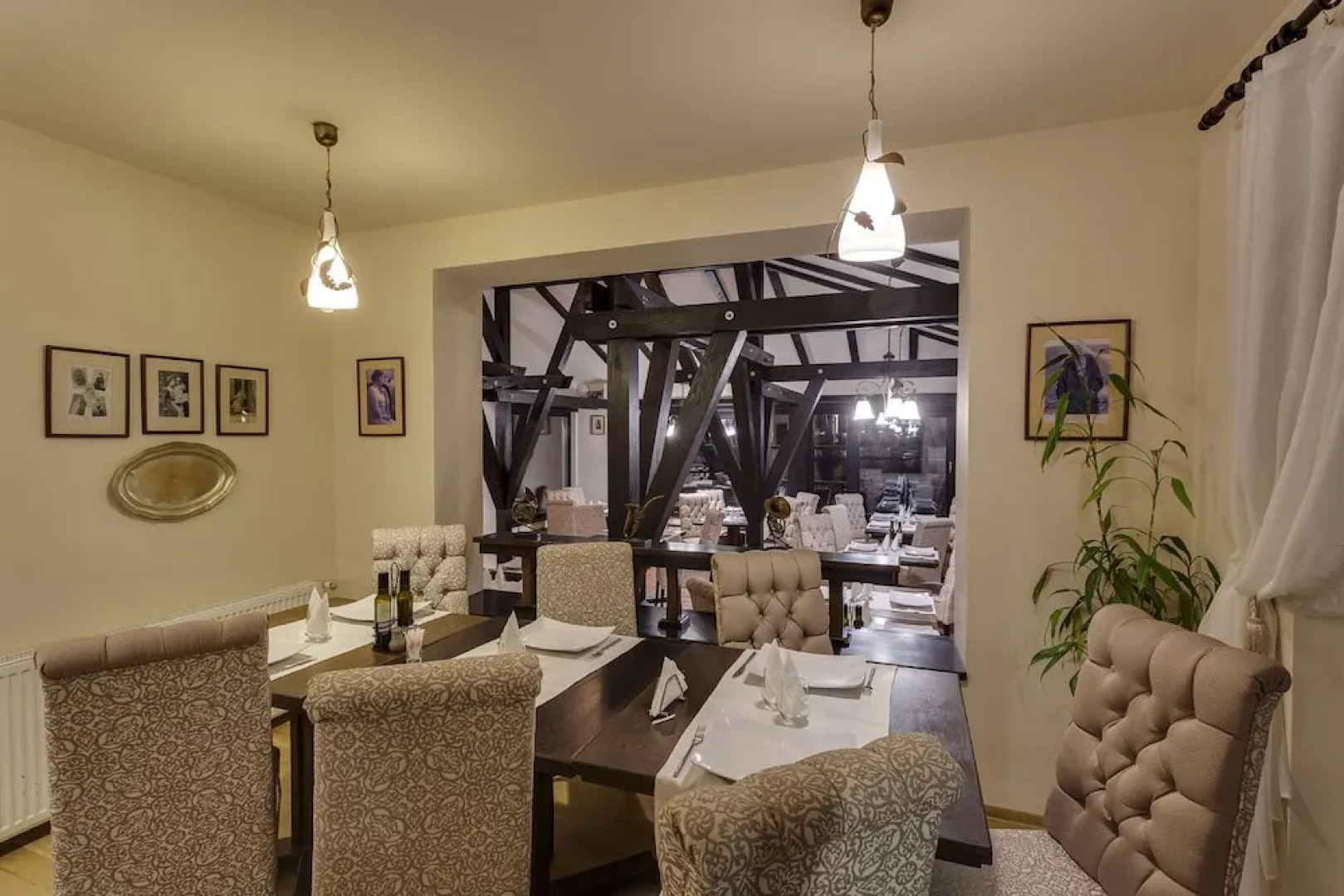 Casa din Bran- Inn Center