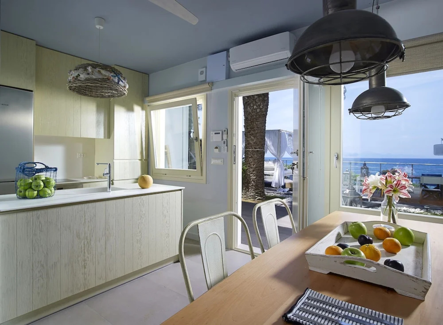 Paradisso Beach Villas