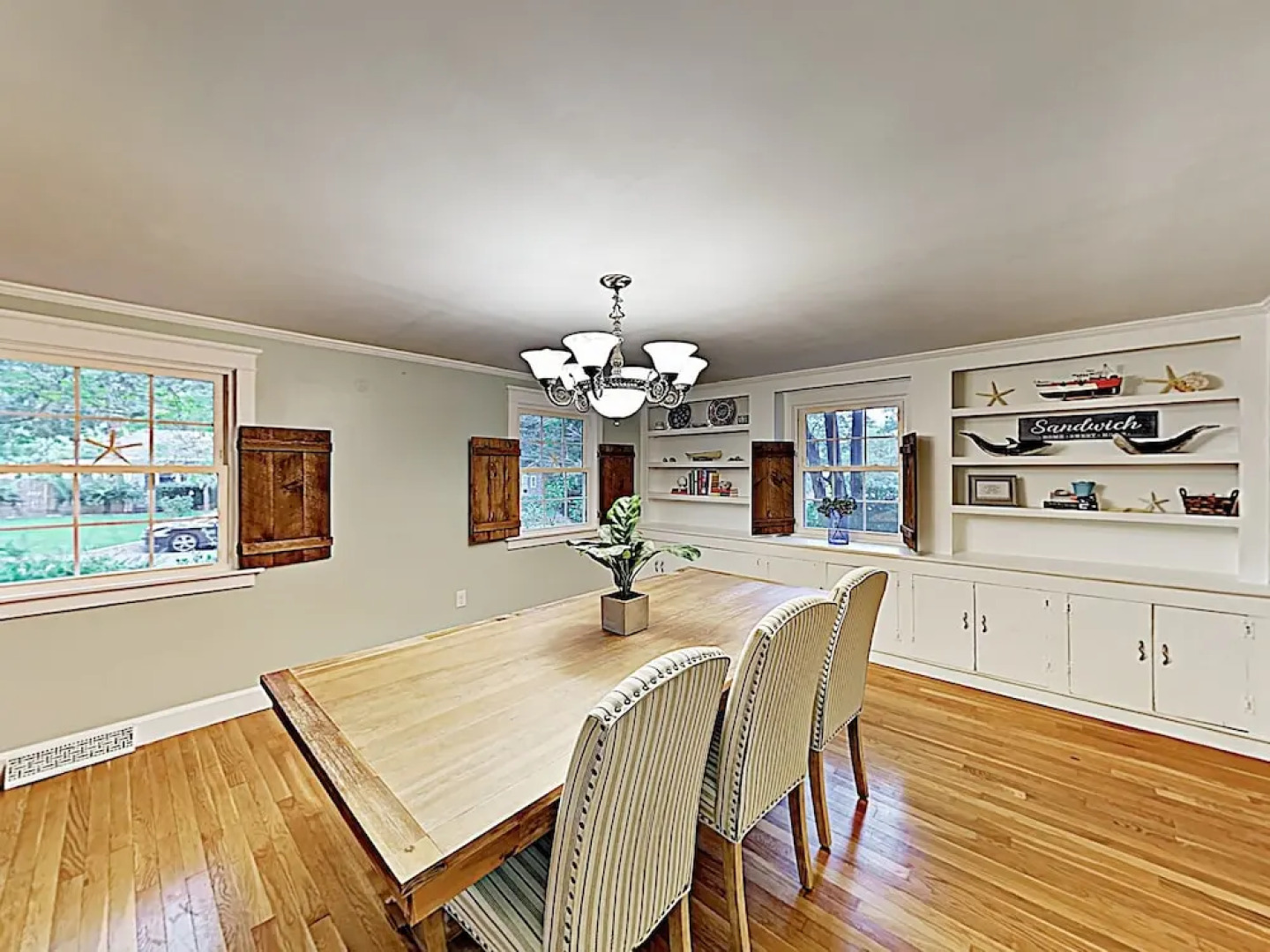 Chic Coastal W/ Large Backyard, Near Beach 3 Bedroom Home