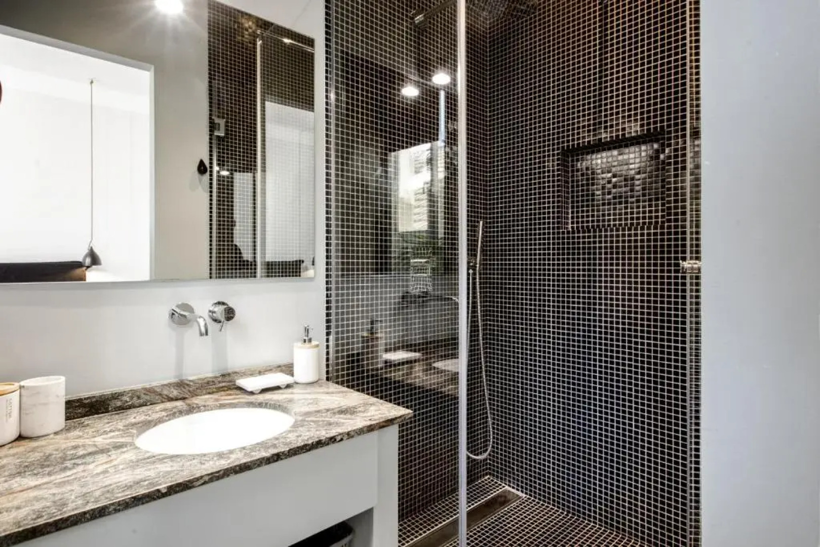 Design Arty Apartment In The Heart Of Biarritz By The Markets