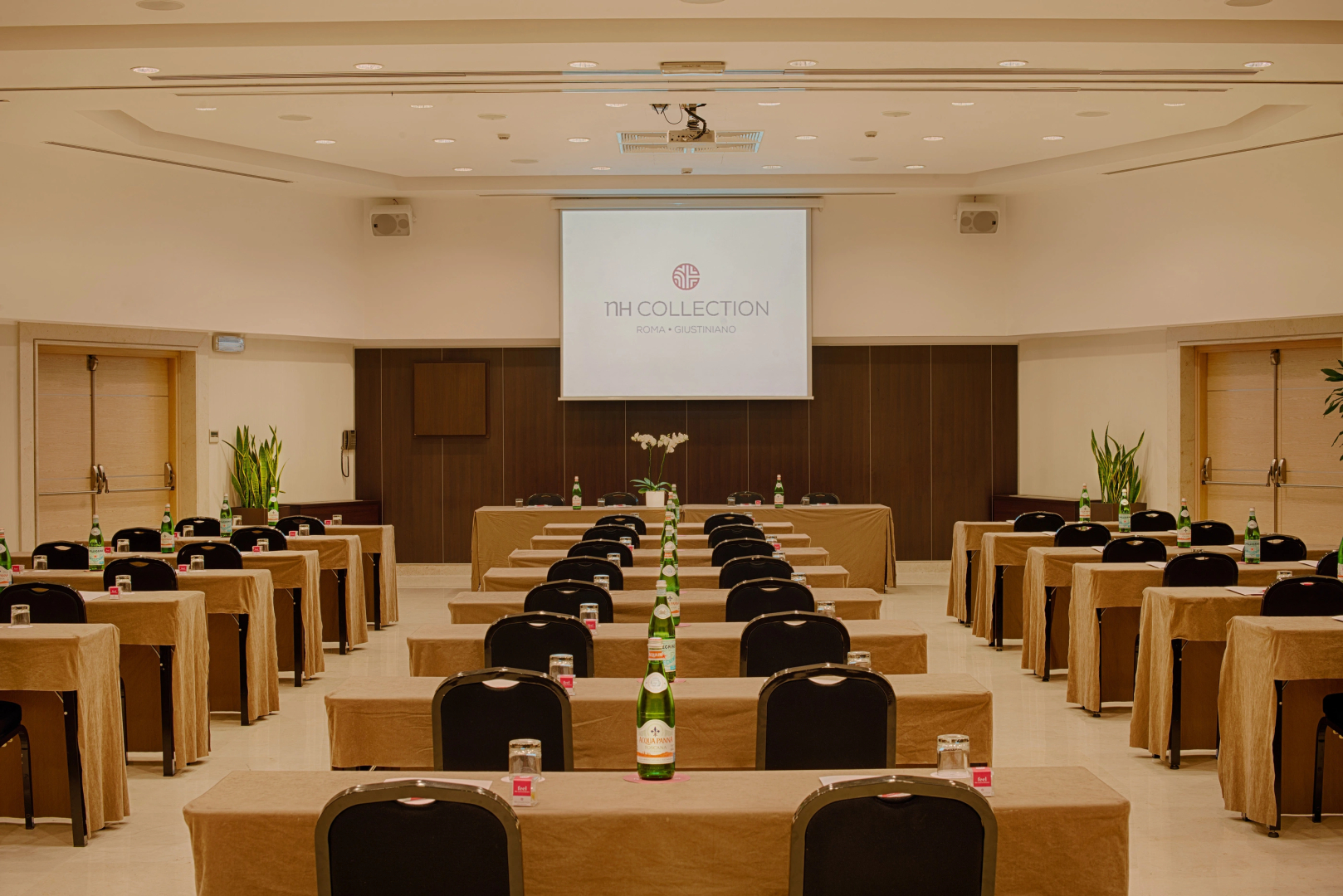 Отель NH Collection Roma Giustiniano