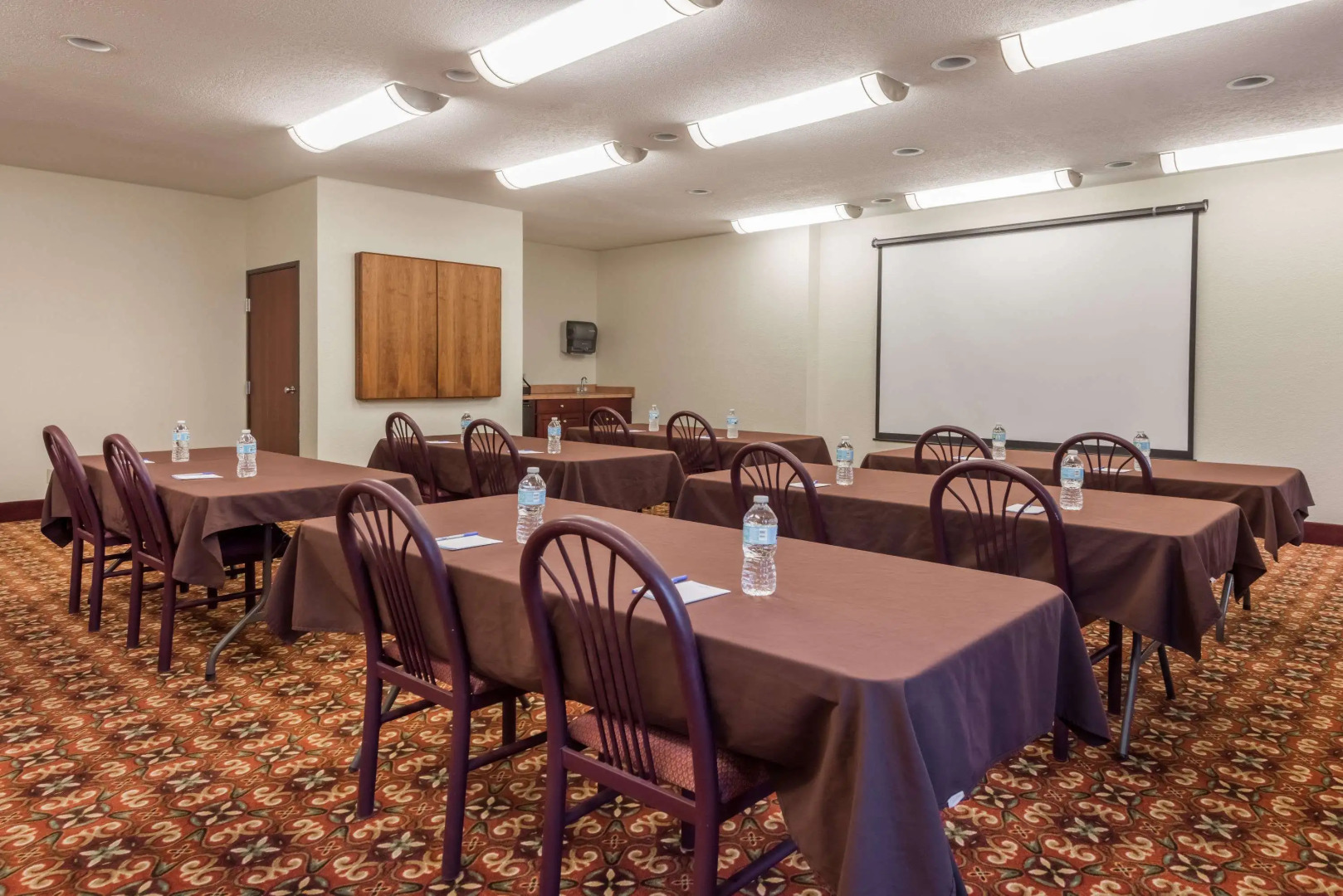 Seasons Inn & Suites Highland