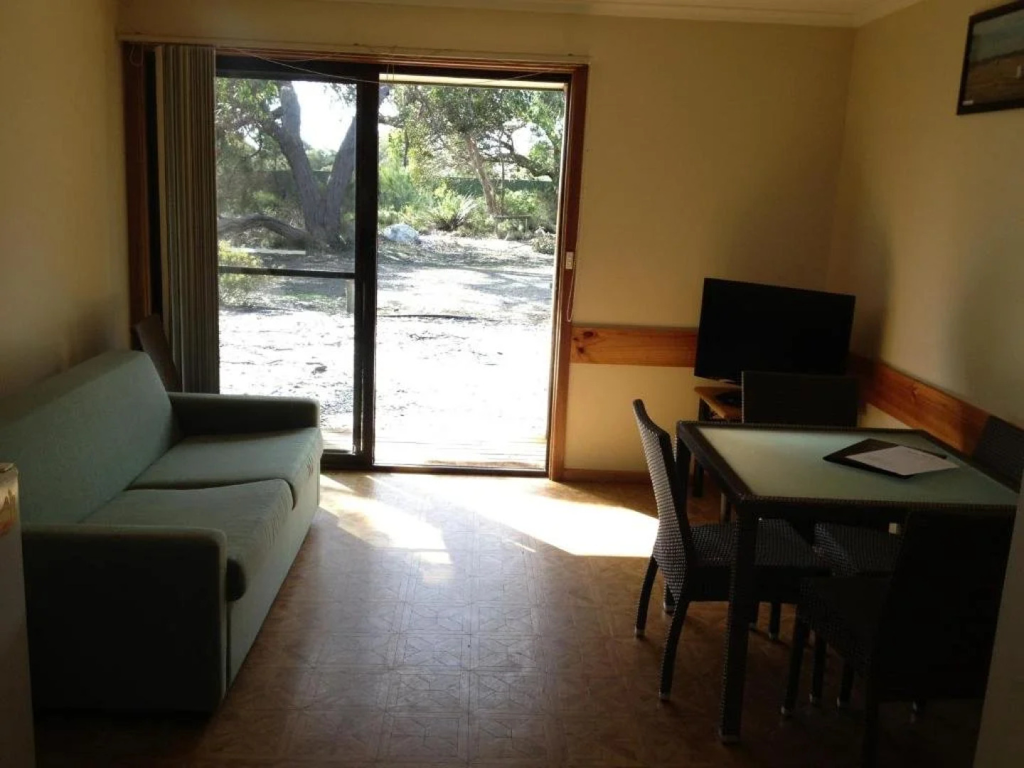 Parndana Hotel Cabins