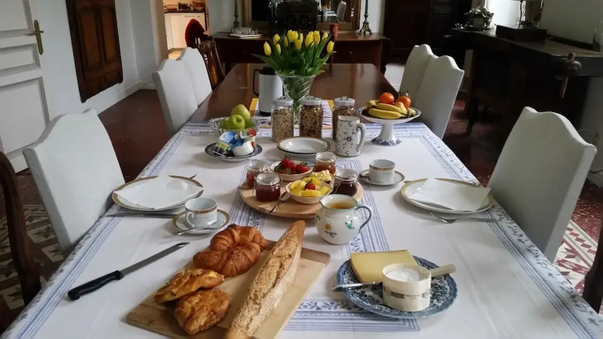 Two-Bedroom Apartment in Le Barroux