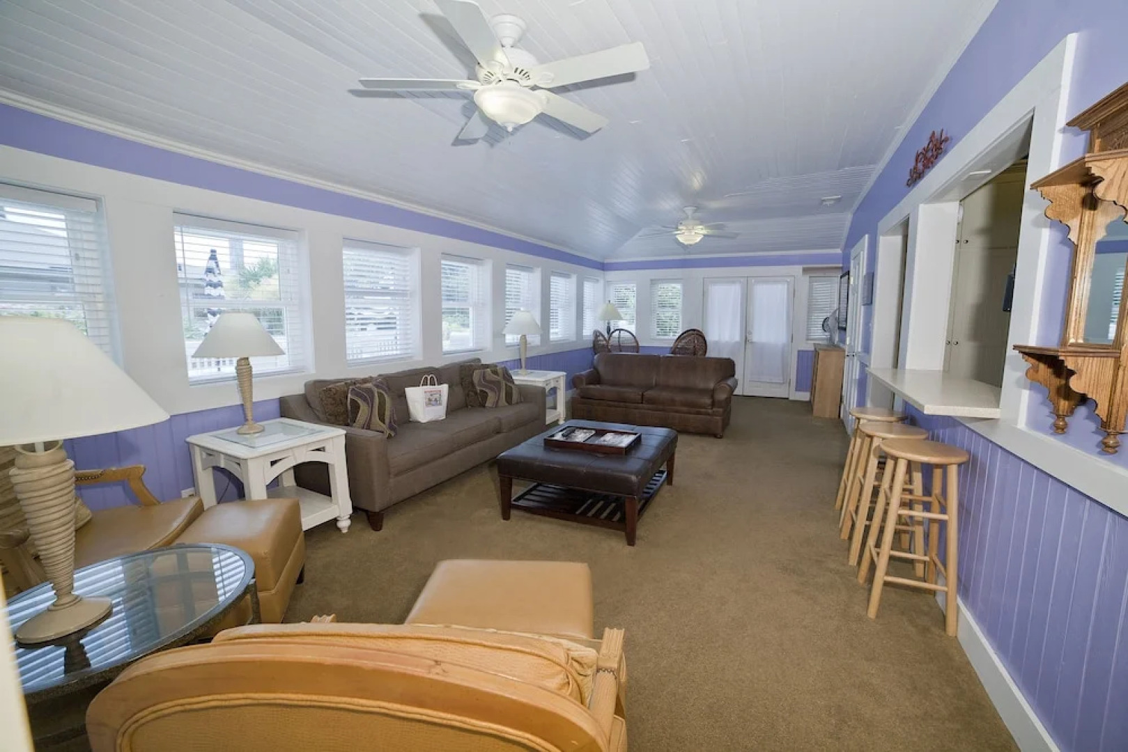 Georgianne Inn & Suites