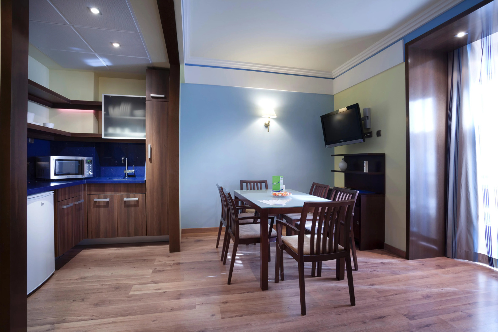 Suites Gran Via 44 Apartahotel