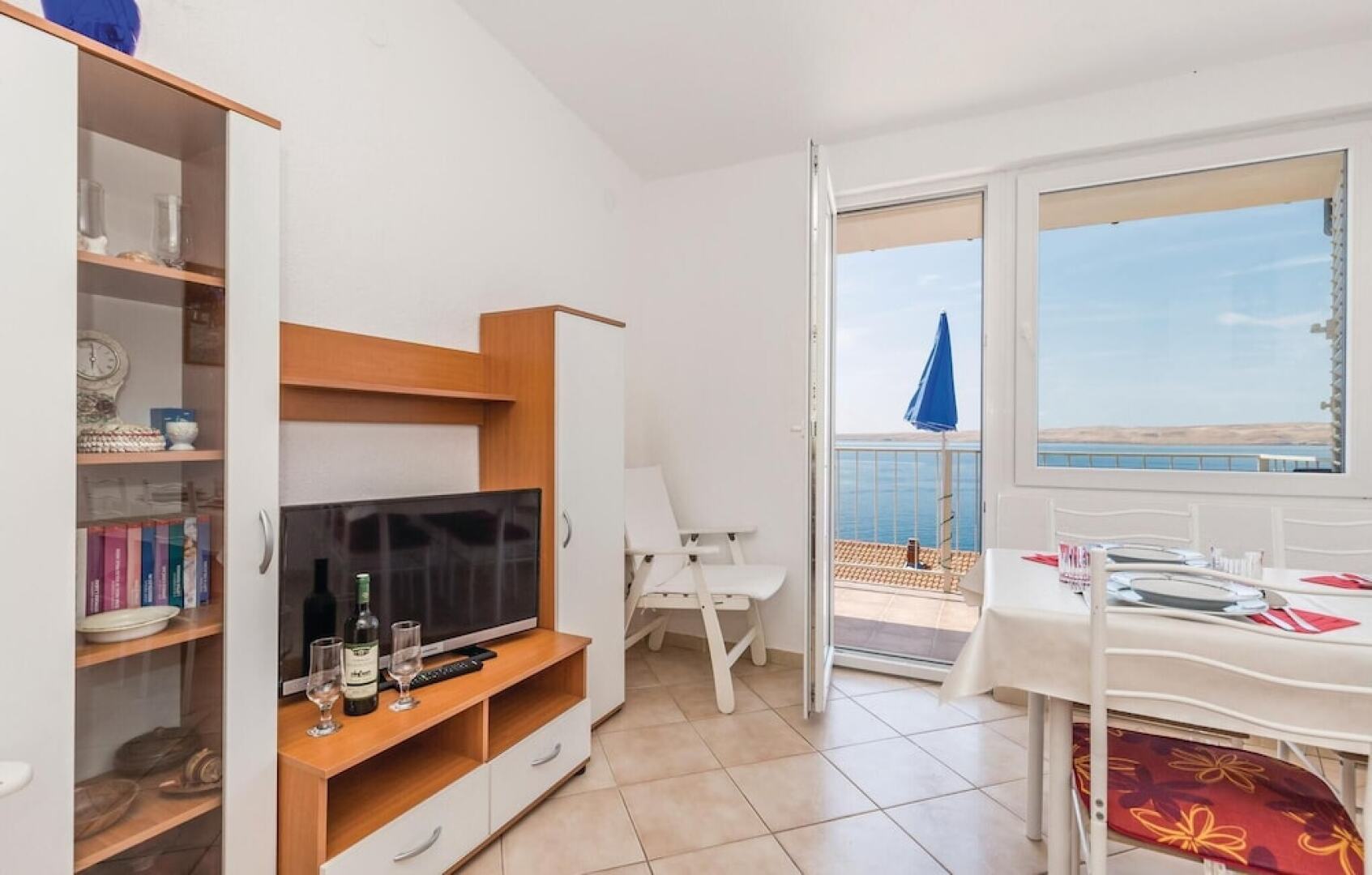 Stunning Home in Lukovo Sugarje With Wifi and 2 Bedrooms