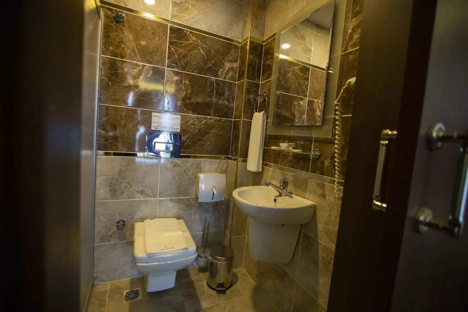 Royal Life Exclusive