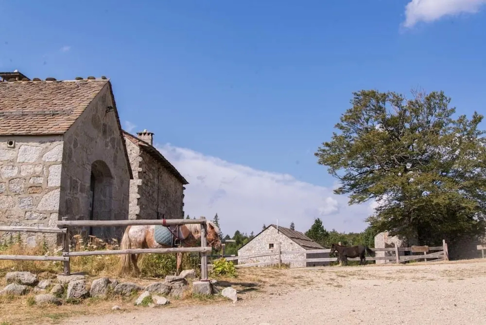 Village de Gites du Mas De La Barque