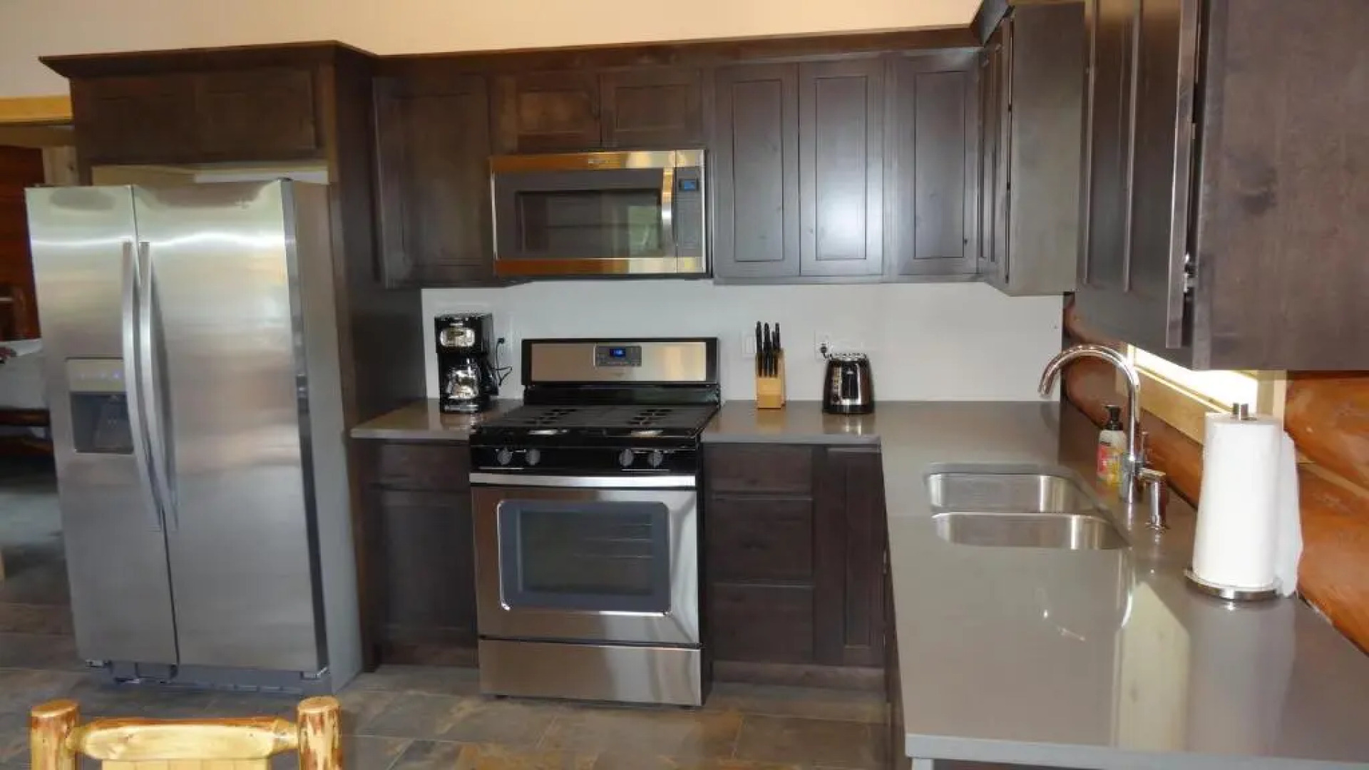 Bonners Ferry Log Inn